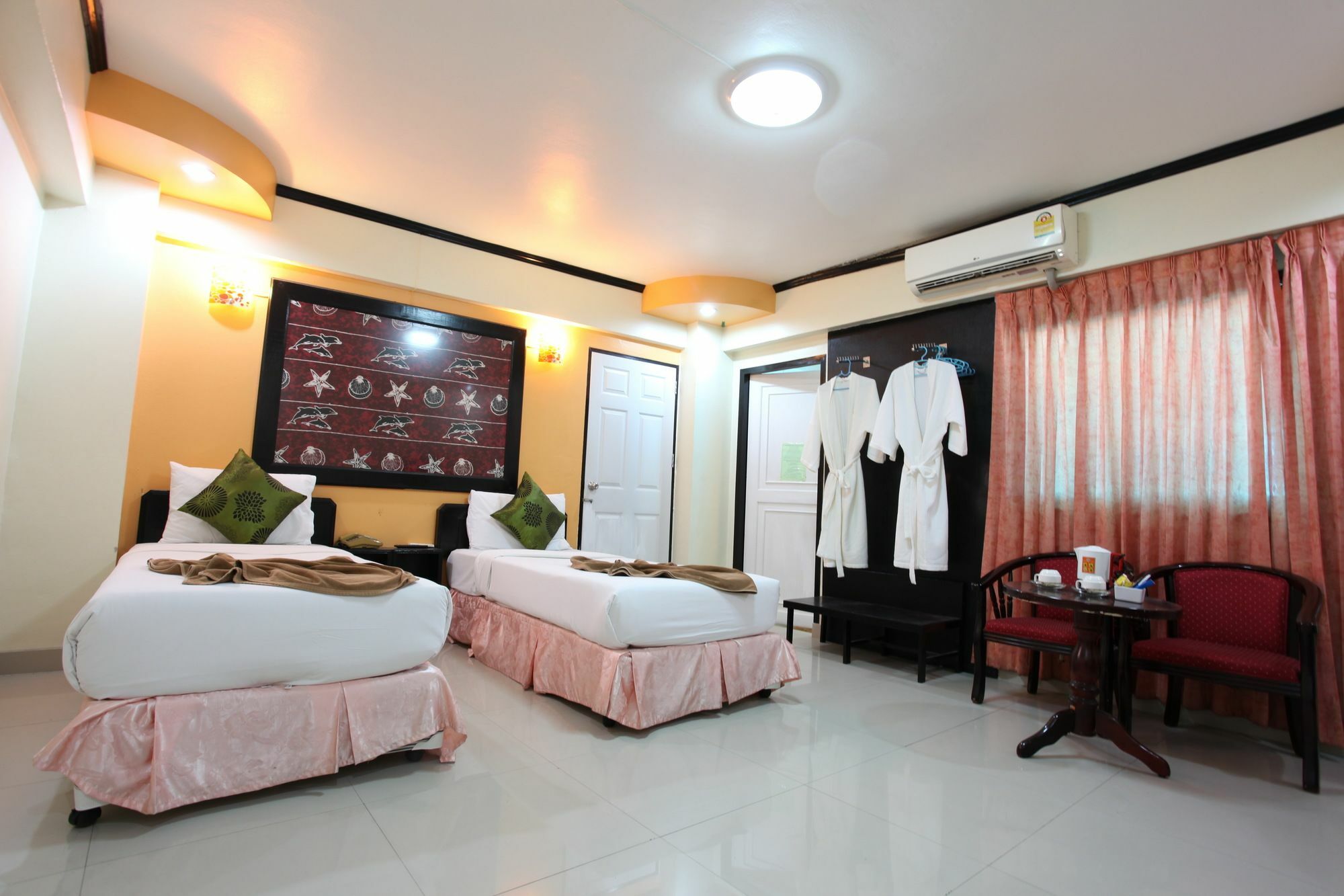 Home Pattaya Hotel Экстерьер фото