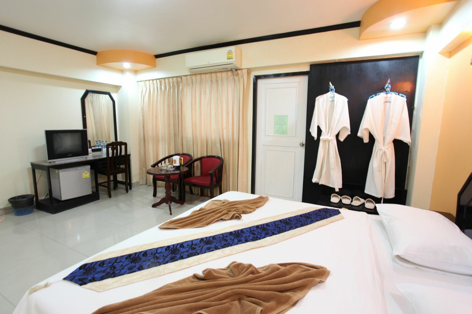 Home Pattaya Hotel Экстерьер фото